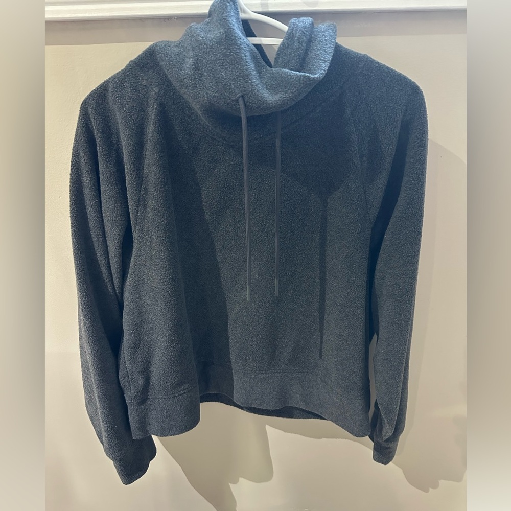 Old navy turtle neck size large